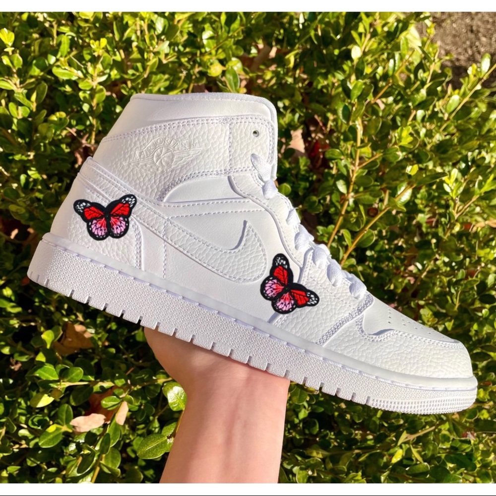 ✨Custom Butterfly Air Jordan 1 Mids✨